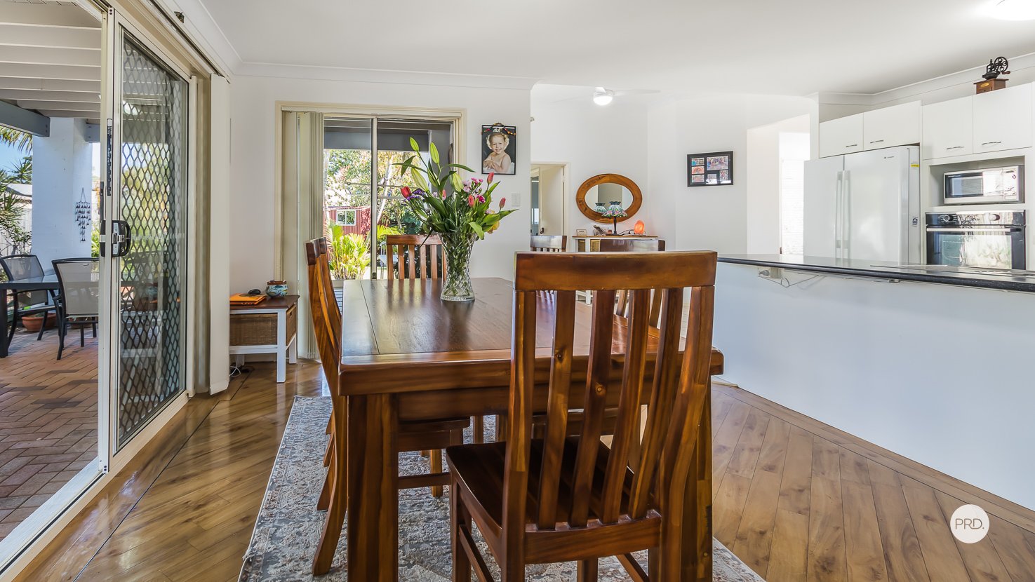 6 SEABRAE Drive REDLAND BAY 11