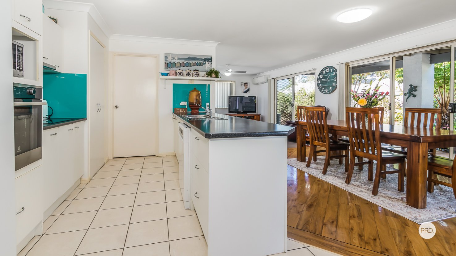 6 SEABRAE Drive REDLAND BAY 12