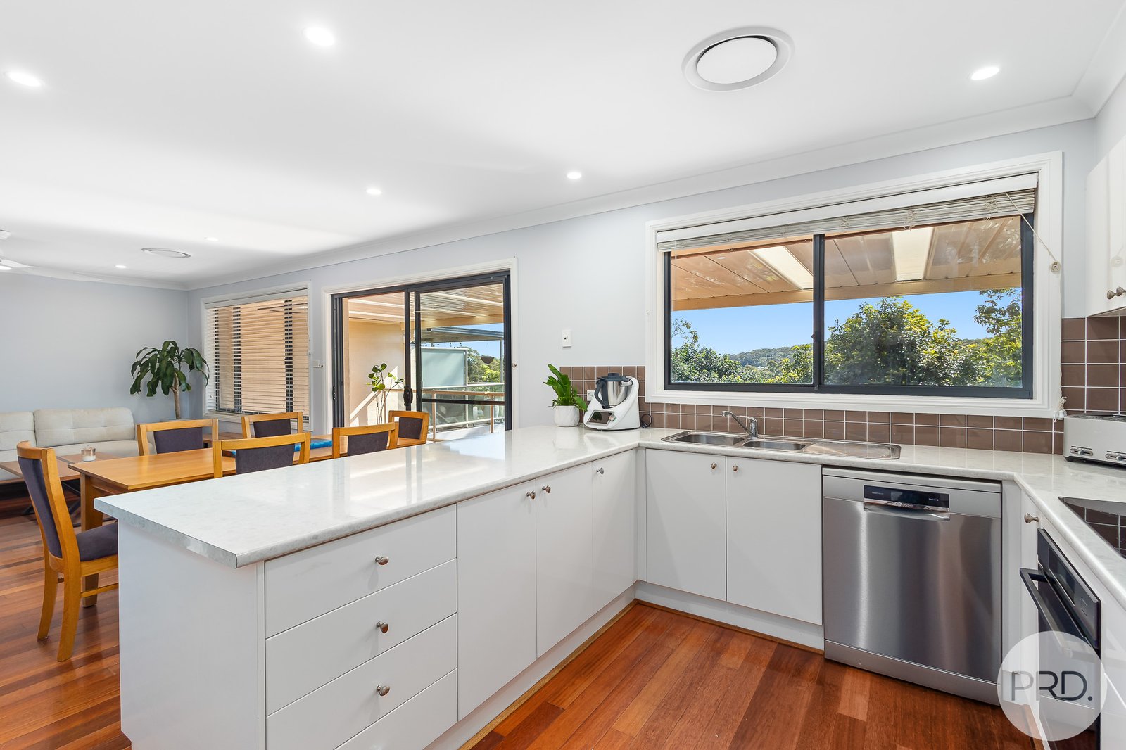 6 Seagrass Circuit CORLETTE 3