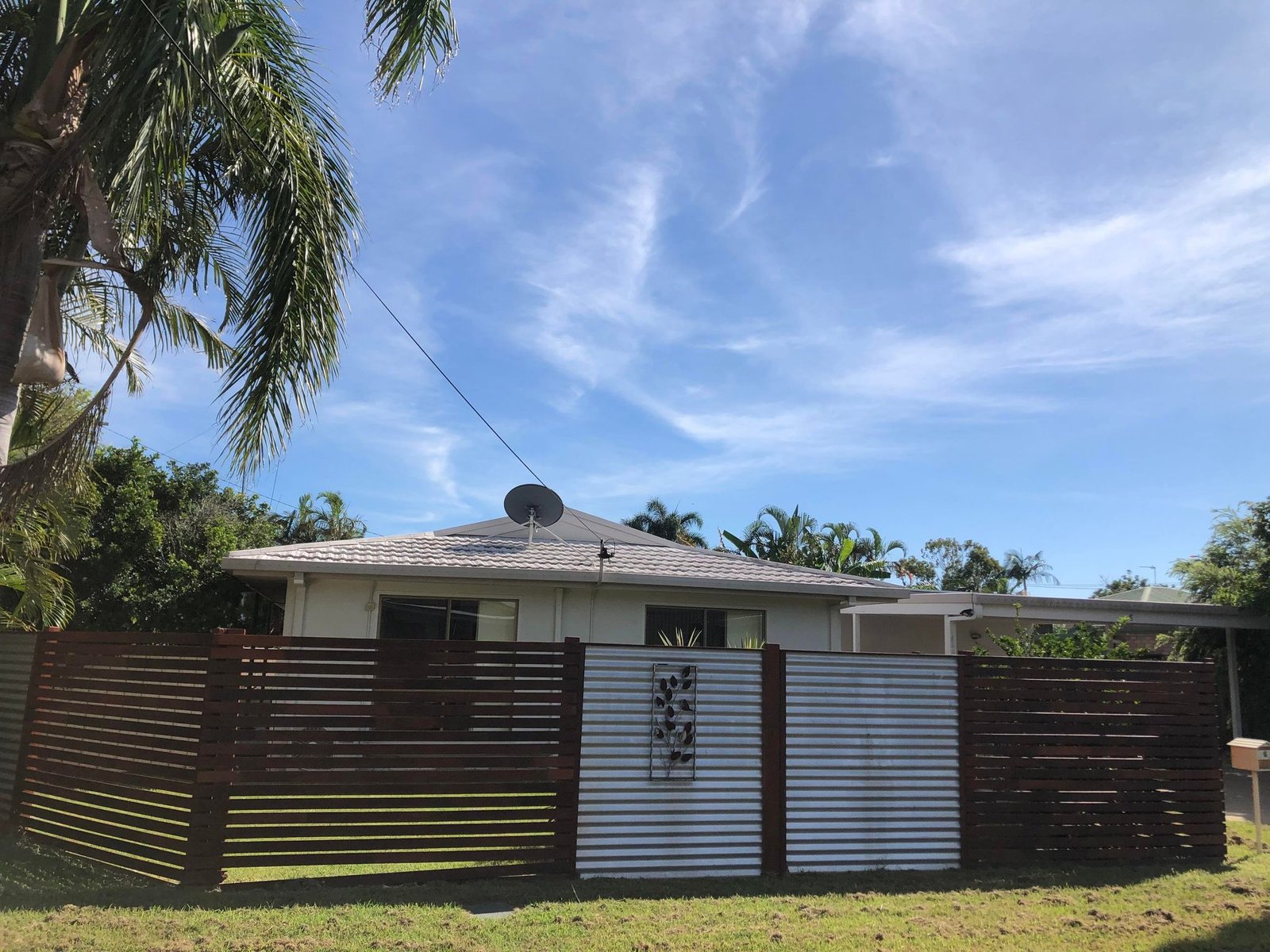 6 SEAL Street BOYNE ISLAND 4