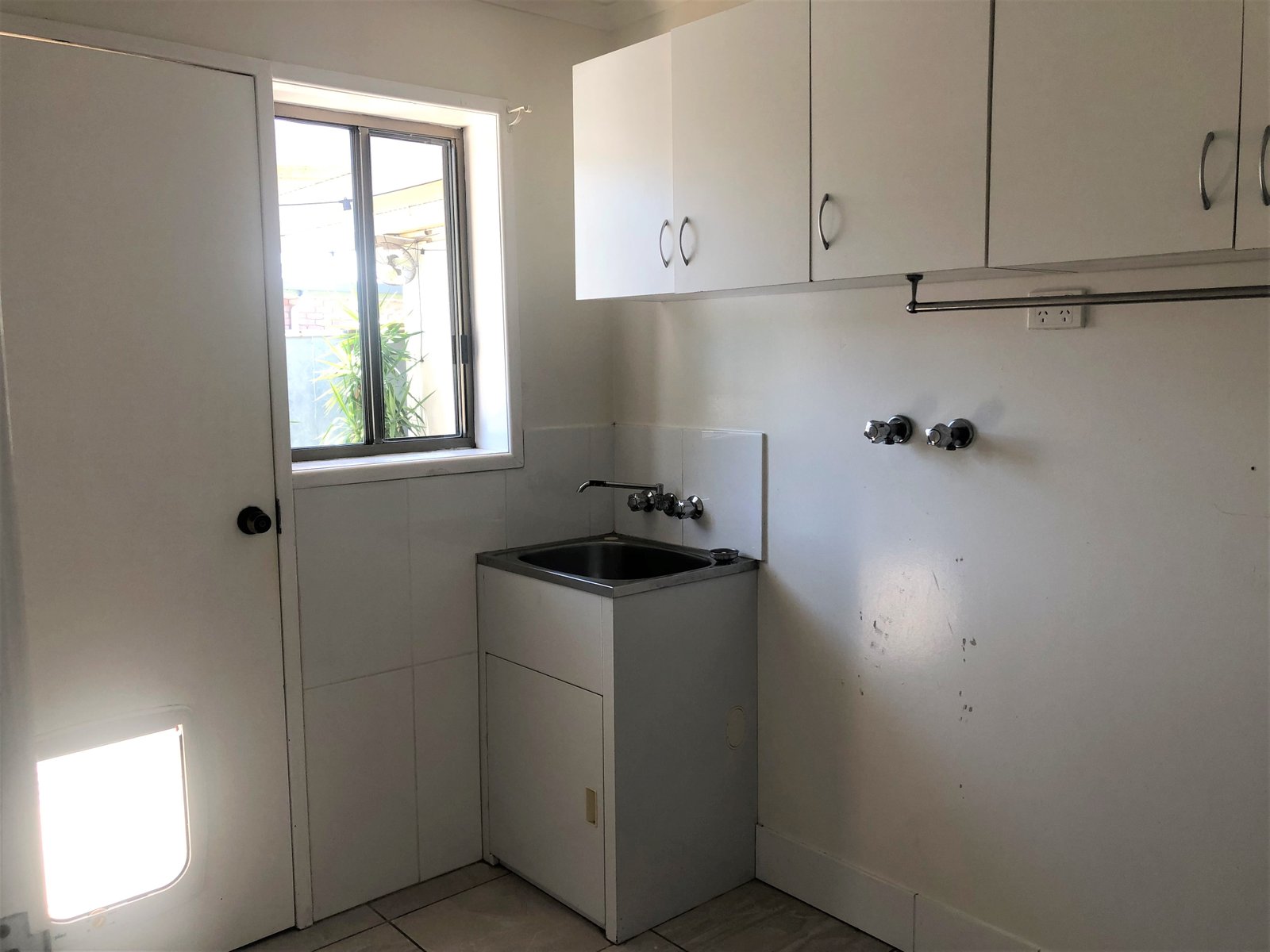 6 SEAL Street BOYNE ISLAND 14