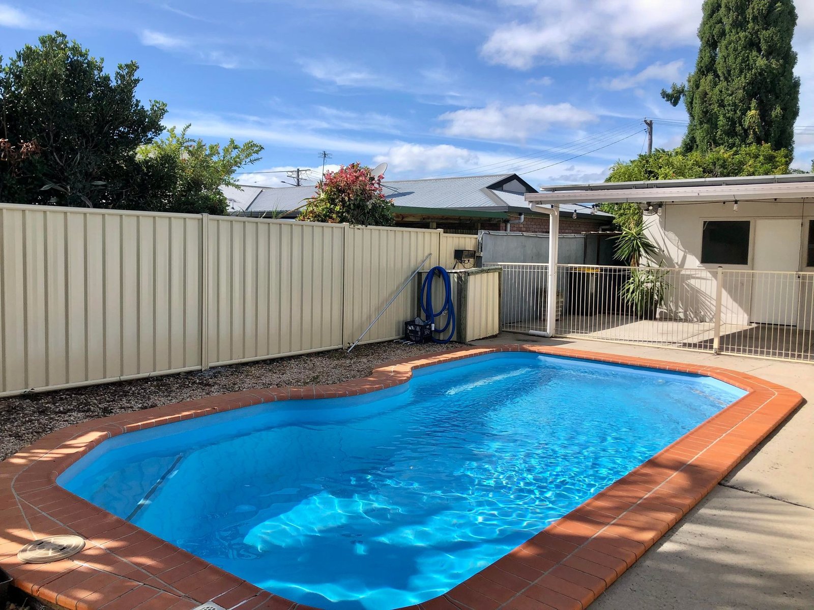 6 SEAL Street BOYNE ISLAND 16