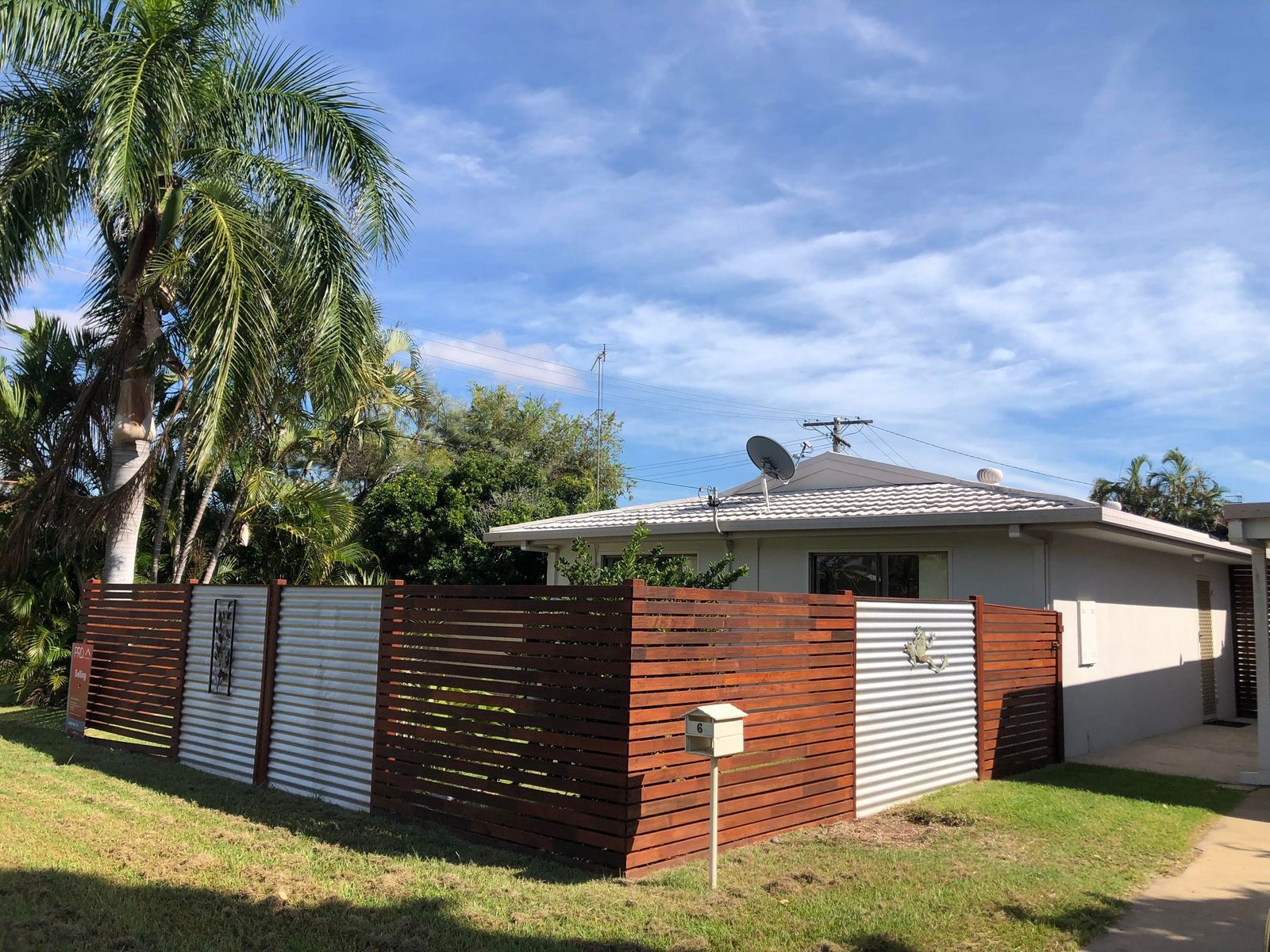 6 SEAL Street BOYNE ISLAND 20