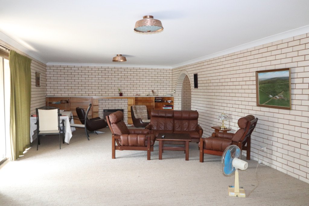 6 Selwyn Street TUMBARUMBA 2