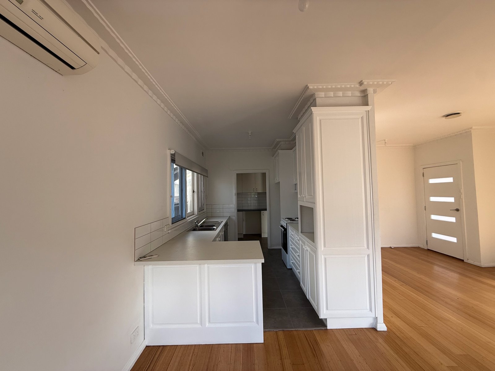 Gallery: 6 Settlement Road