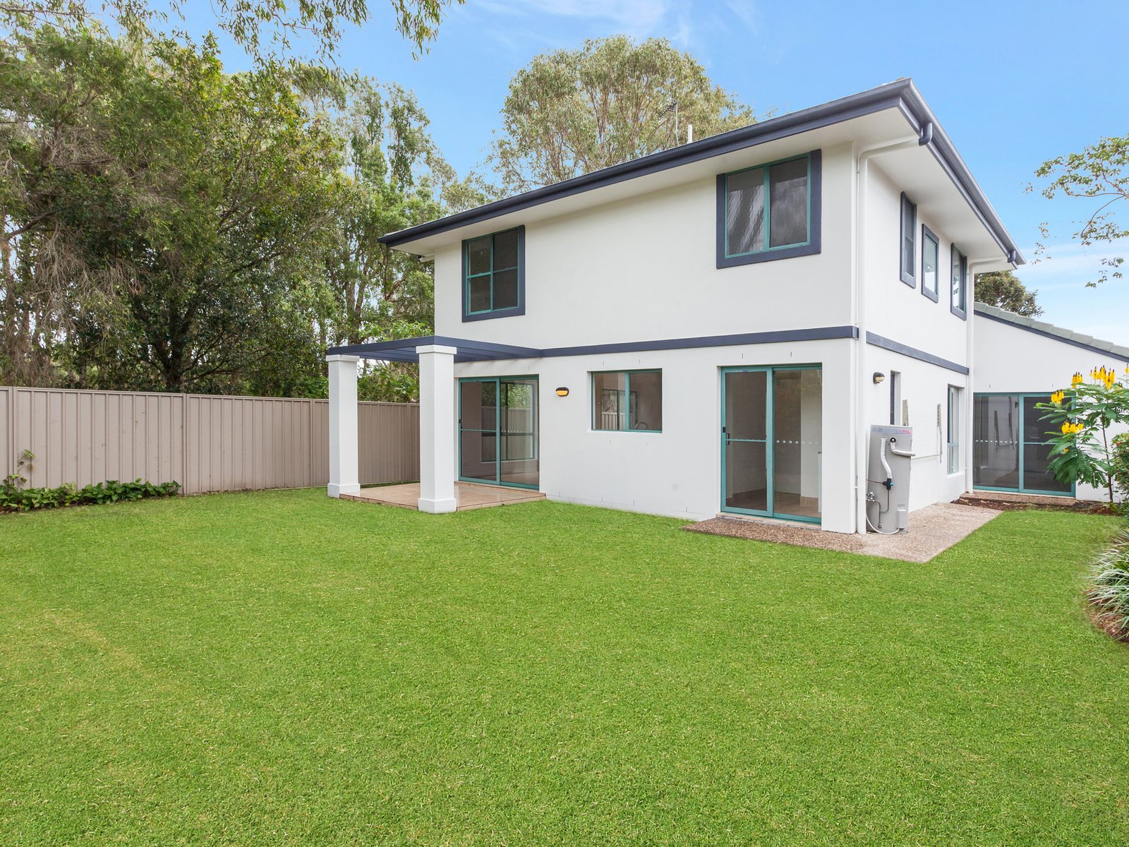 6 Seville Circuit BURLEIGH WATERS 2