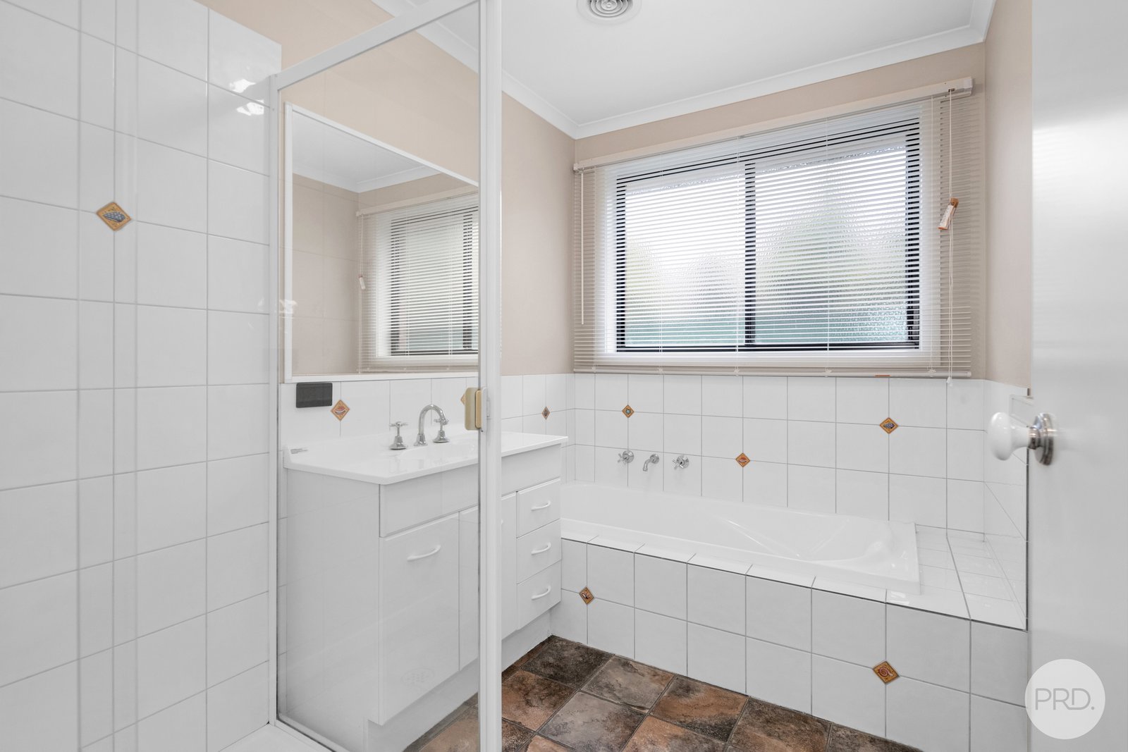 6 Shaftesbury Avenue DELACOMBE 15