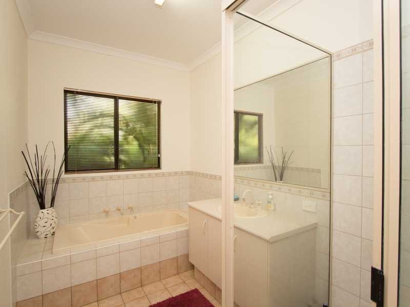 6 Shearwater Crescent DJUGUN 14