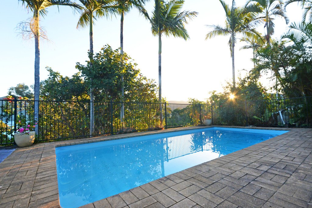 6 Shutehaven Close SHUTE HARBOUR 8