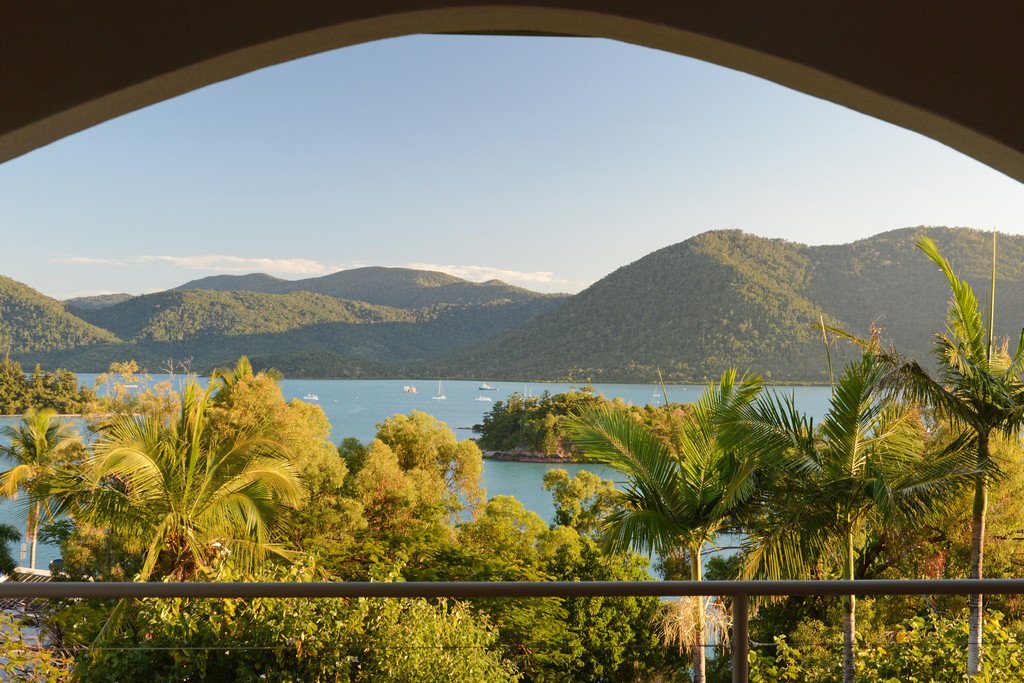 6 Shutehaven Close SHUTE HARBOUR 15