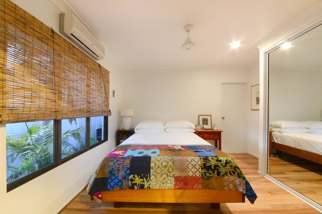 6 Shutehaven Close SHUTE HARBOUR 16