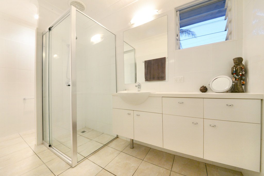 6 Shutehaven Close SHUTE HARBOUR 20