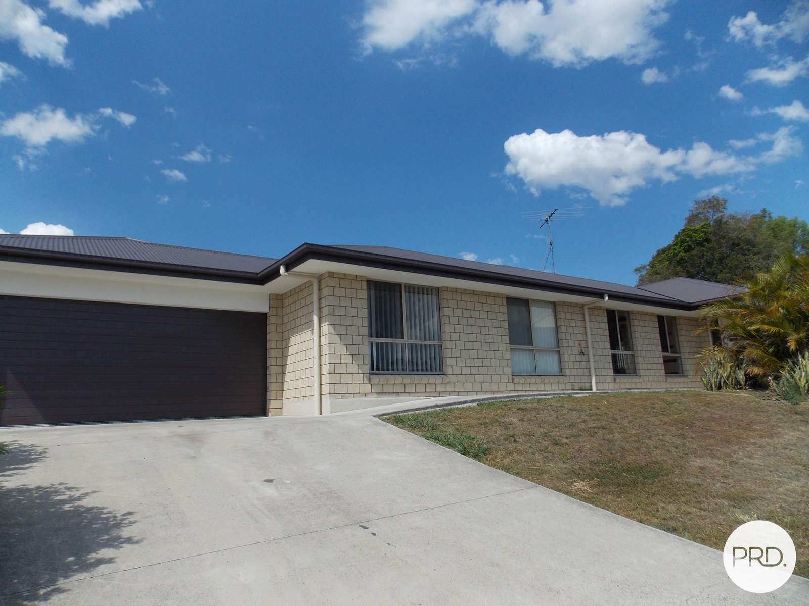 6 Siding Court ROSEWOOD 1