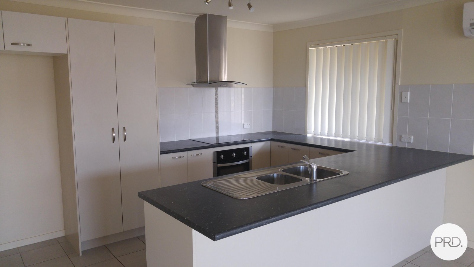 6 Siding Court ROSEWOOD 3