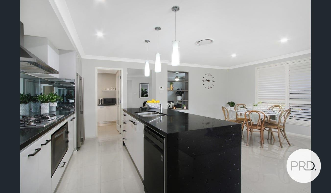 6 Siltstone Avenue HORSLEY 5