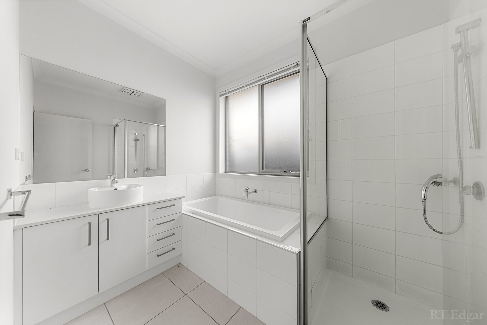 Real Estate and Property in 6 Silvergrass Court, Croydon, VIC