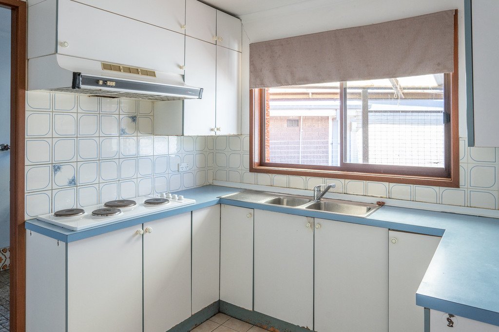 6 Simpson Ave  FOREST HILL 3