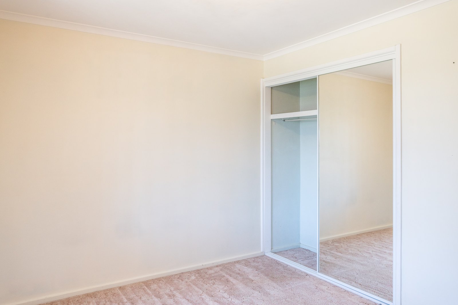 6 Simpson Ave  FOREST HILL 10