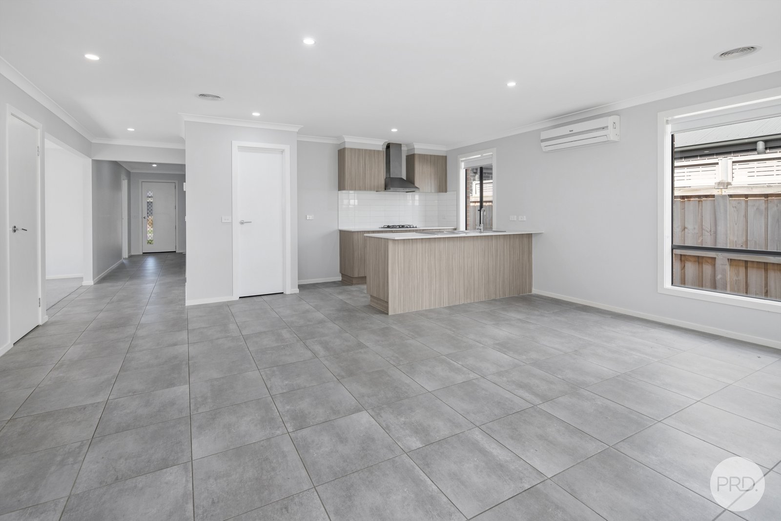 6 Singer Street SMYTHES CREEK 8