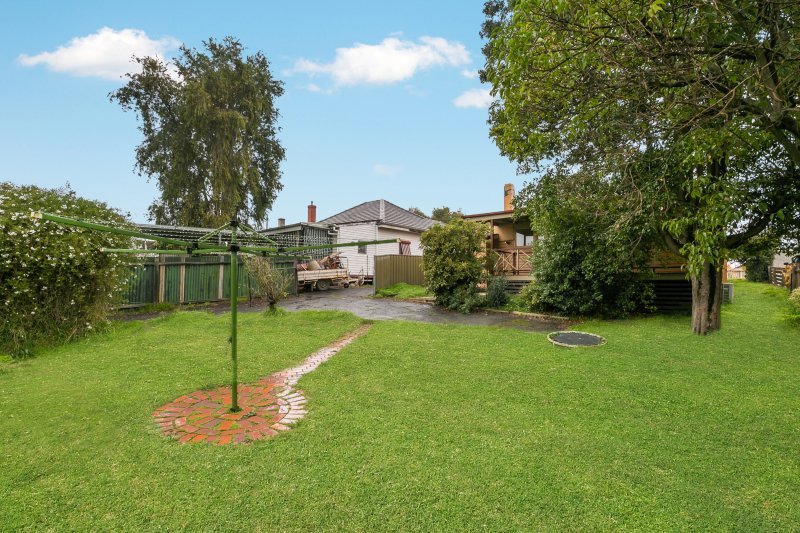 6 Smith Street BENDIGO 8