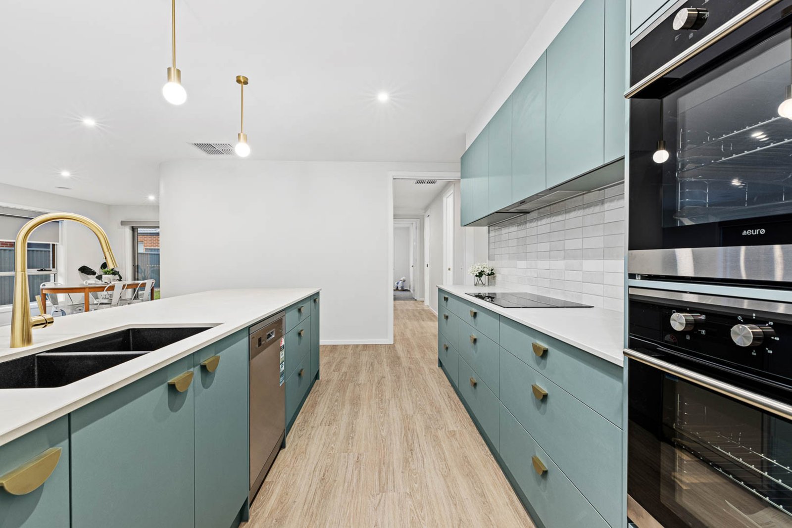 Gallery: 6 Soderstrom Street