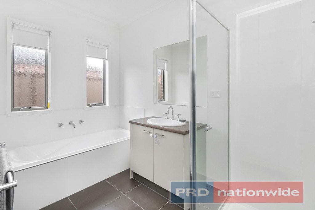 6 Sorrento Drive ALFREDTON 8