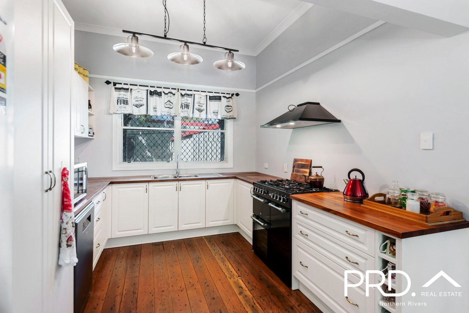 6 South Street SOUTH GUNDURIMBA 4