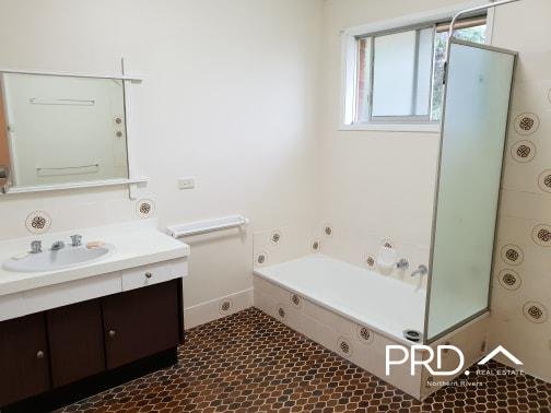 6 Springwood Drive LISMORE 9