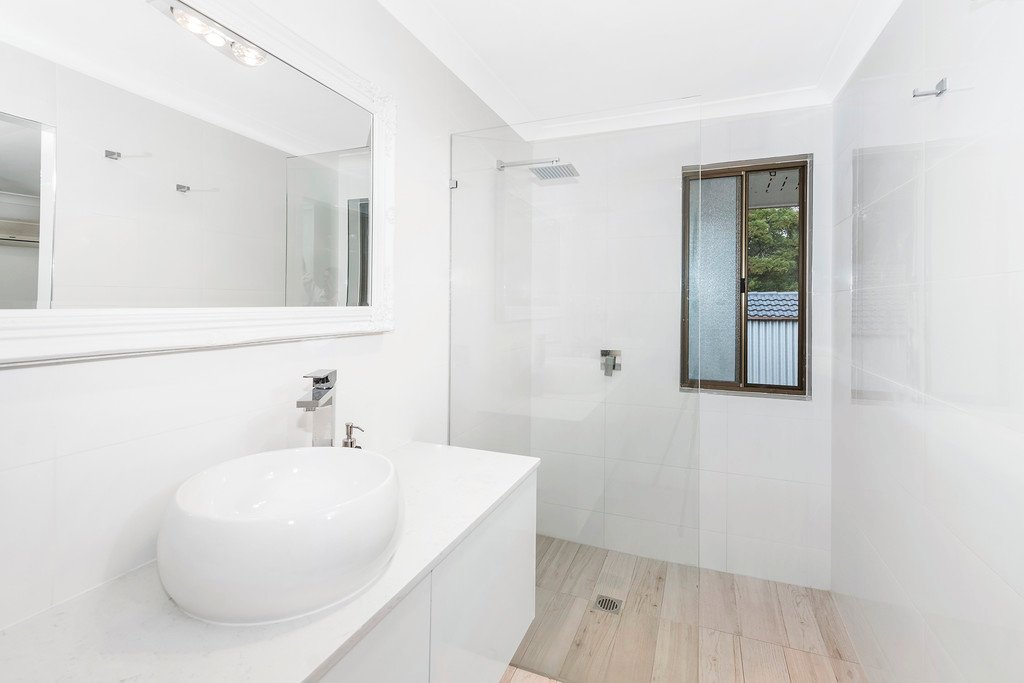 6 St Andrews Glade ROBINA 9