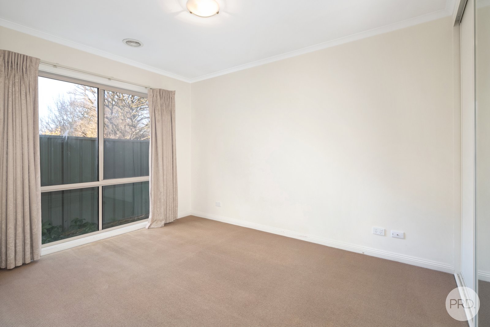 6 St Michaels Place LAKE GARDENS 6