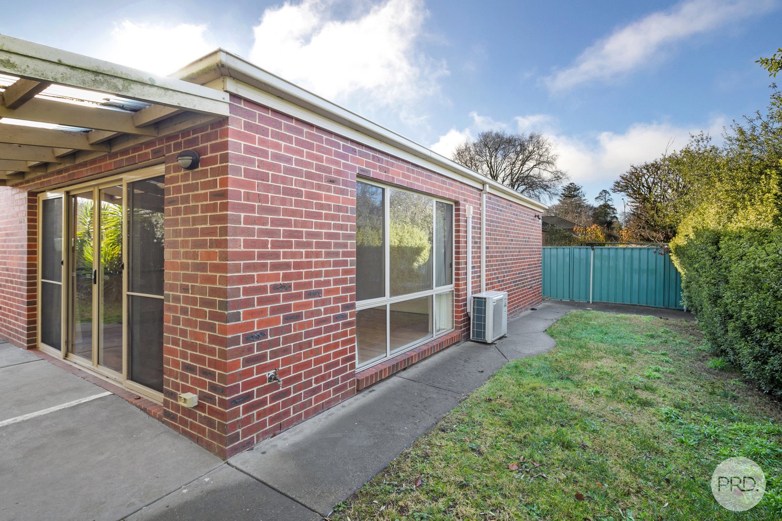 6 St Michaels Place LAKE GARDENS 15