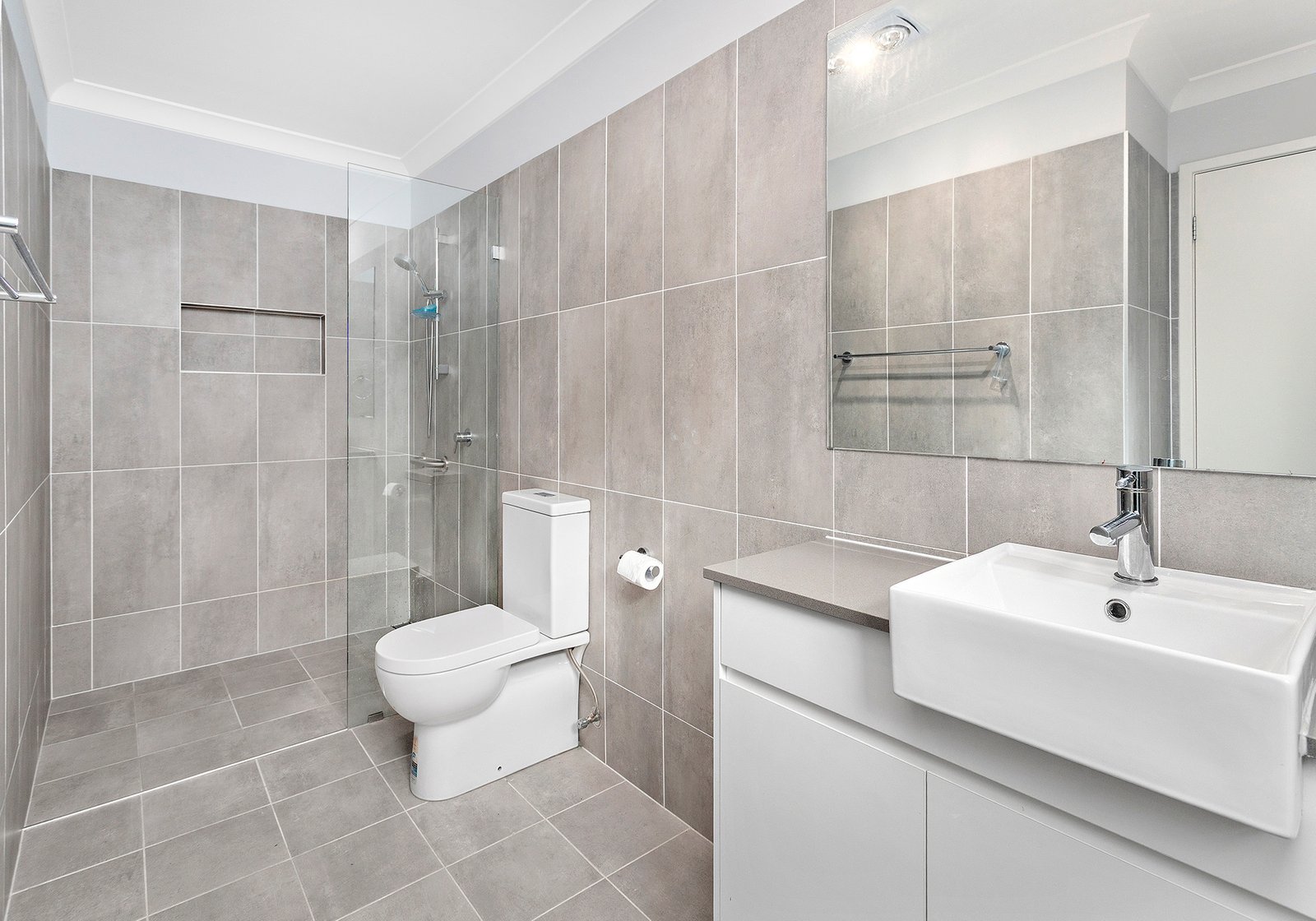 6 Stane Dyke Road STREAM HILL 8