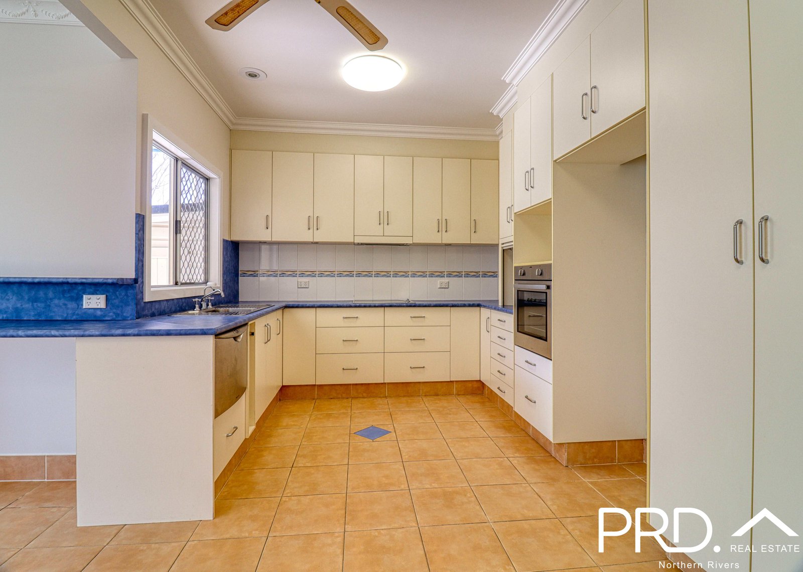 6 Stapleton Avenue CASINO 1