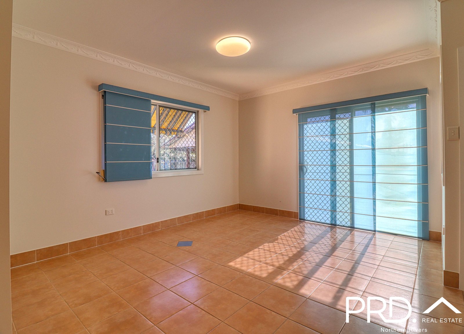 6 Stapleton Avenue CASINO 4