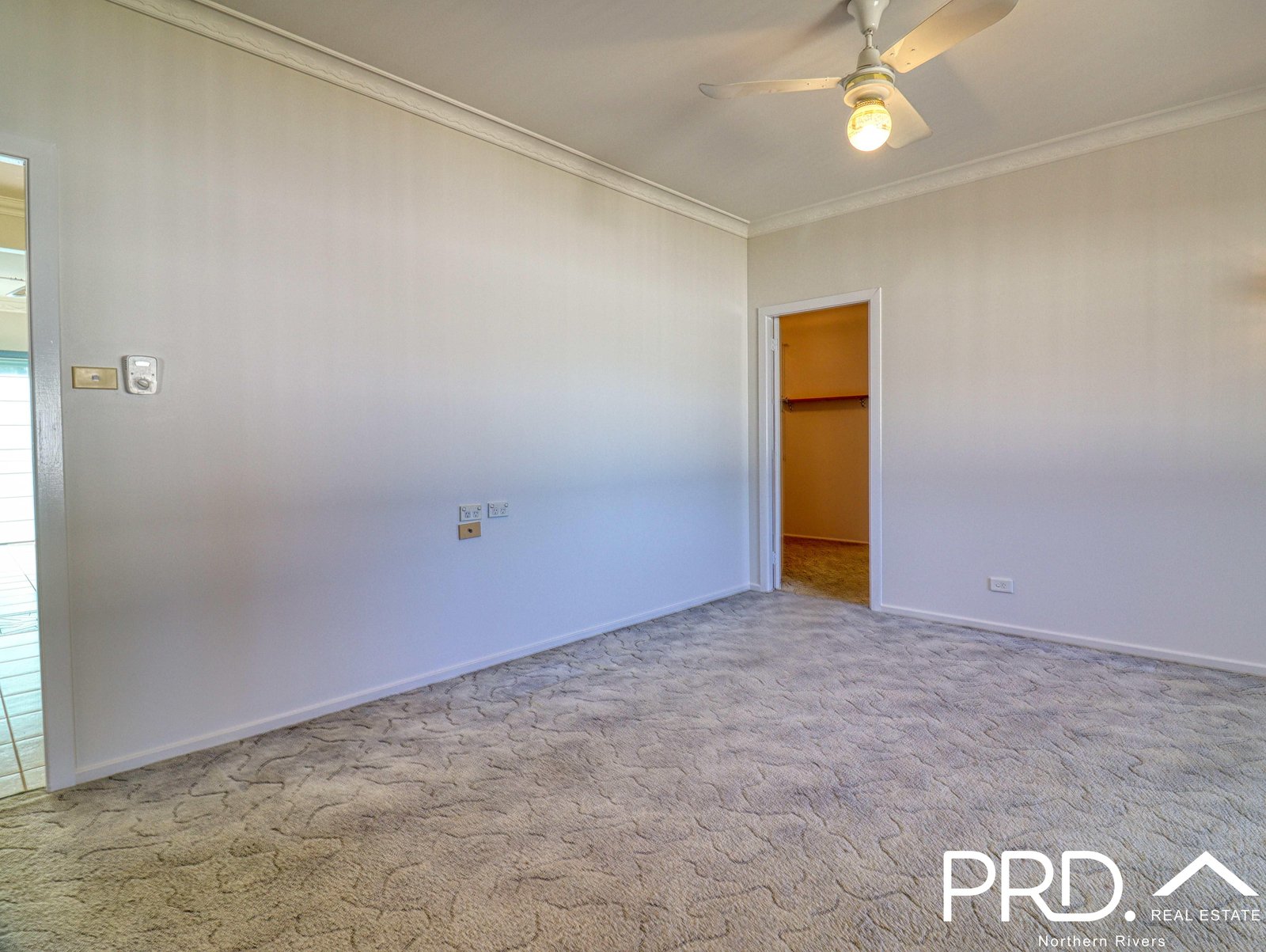 6 Stapleton Avenue CASINO 10