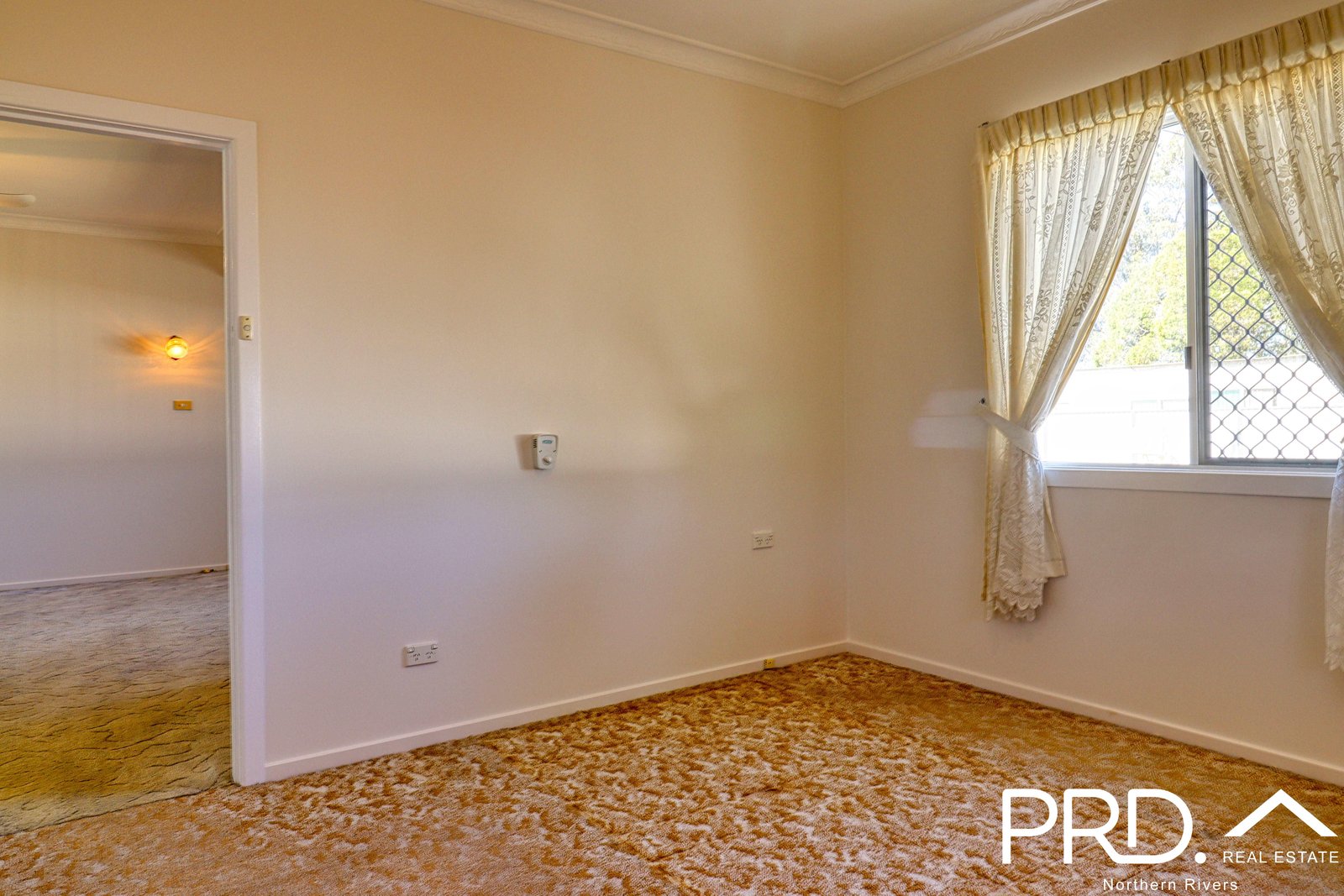 6 Stapleton Avenue CASINO 14