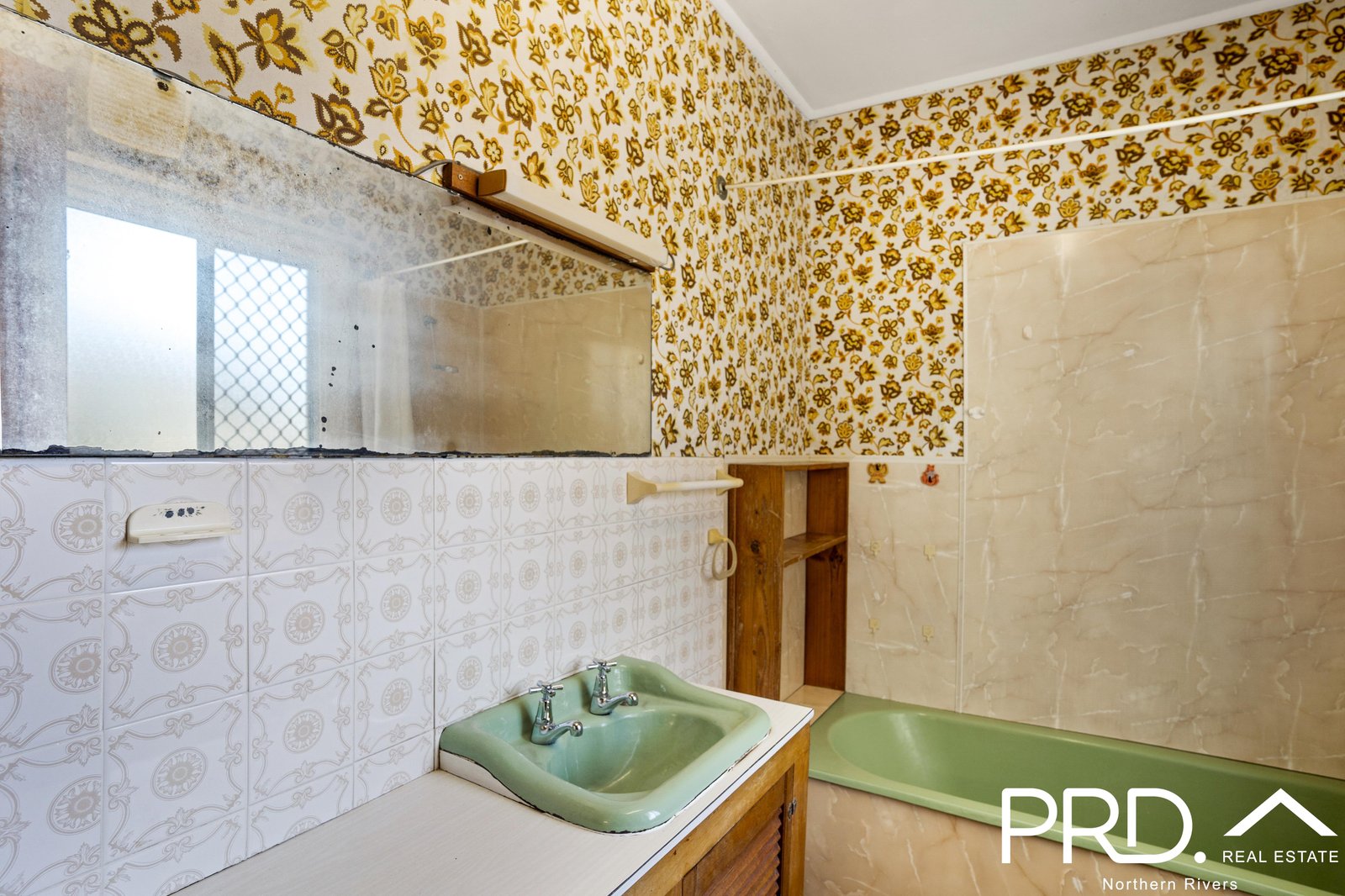 6 Stapleton Avenue CASINO 15