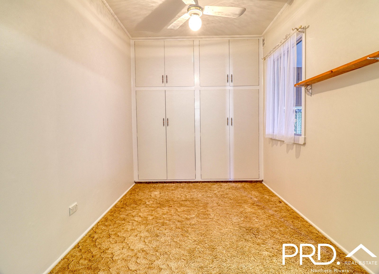 6 Stapleton Avenue CASINO 16