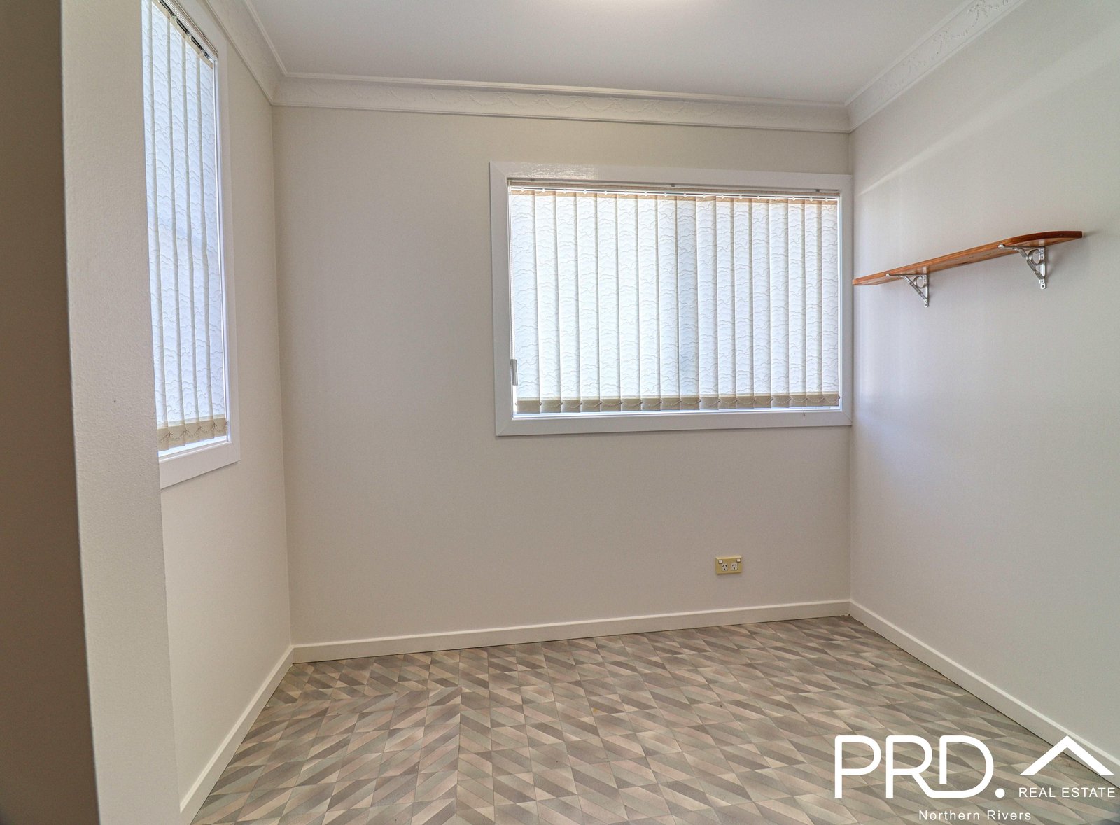 6 Stapleton Avenue CASINO 21