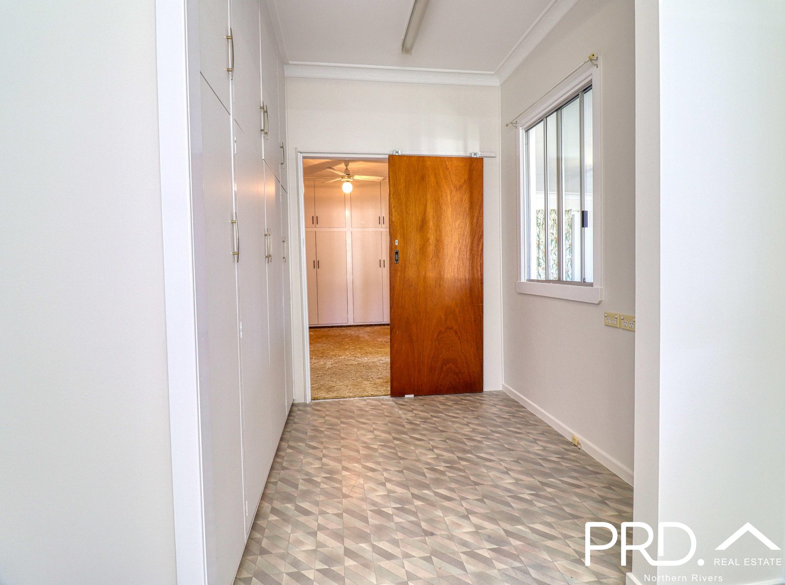 6 Stapleton Avenue CASINO 22