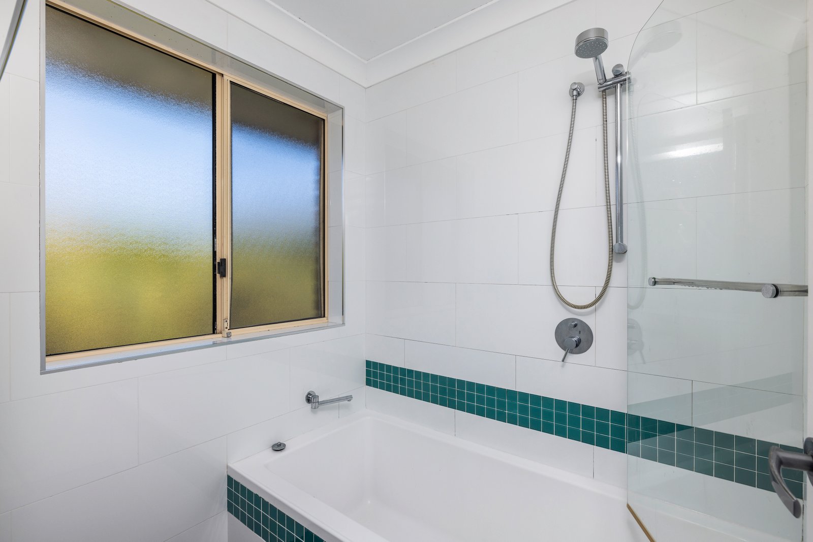 6 Starboard Close SALAMANDER BAY 16