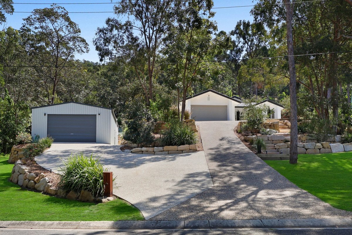 6 Stirling Court Bonogin 6