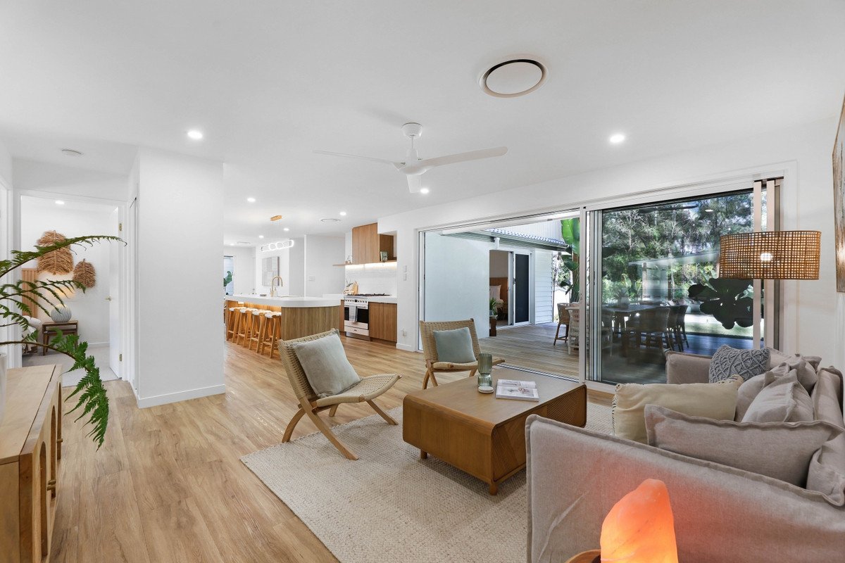 6 Stirling Court Bonogin 12