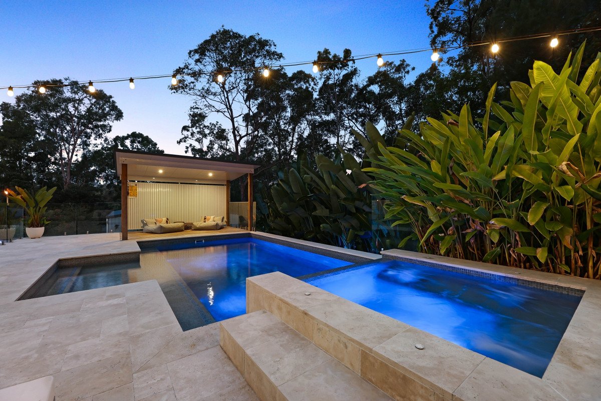 6 Stirling Court Bonogin 19