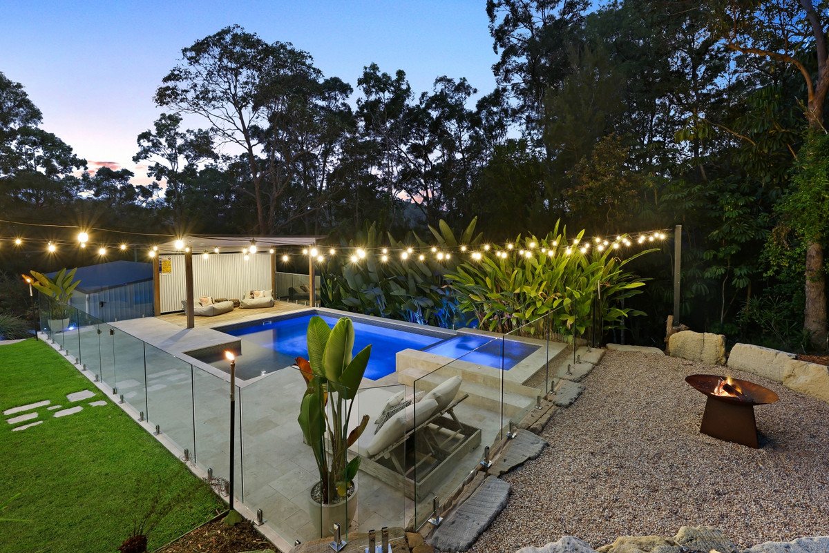 6 Stirling Court Bonogin 20