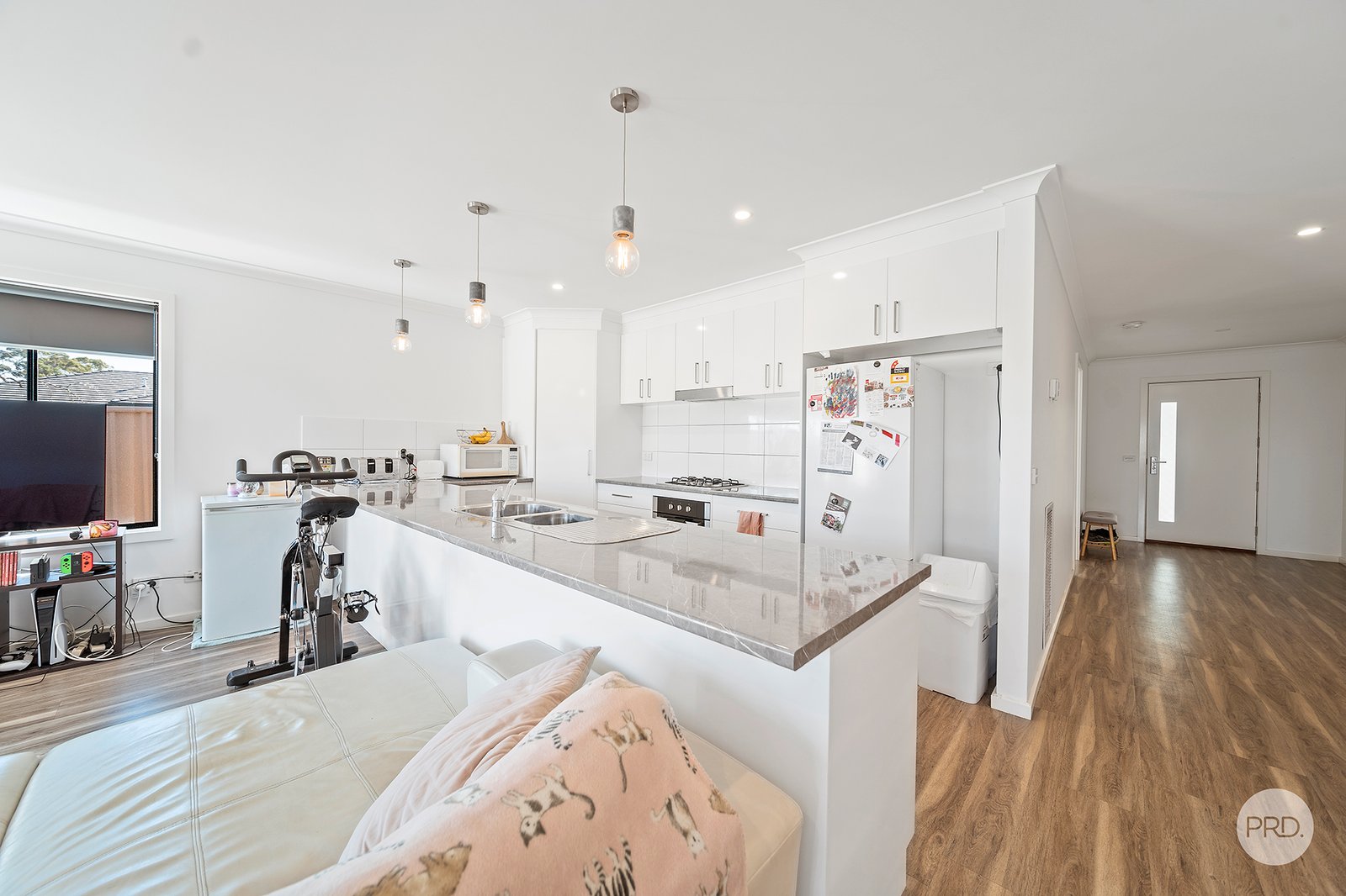 6 Stoneham Street GOLDEN SQUARE 2