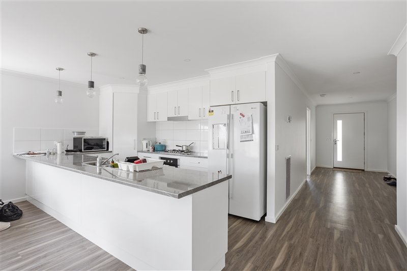 6 Stoneham Street GOLDEN SQUARE 2