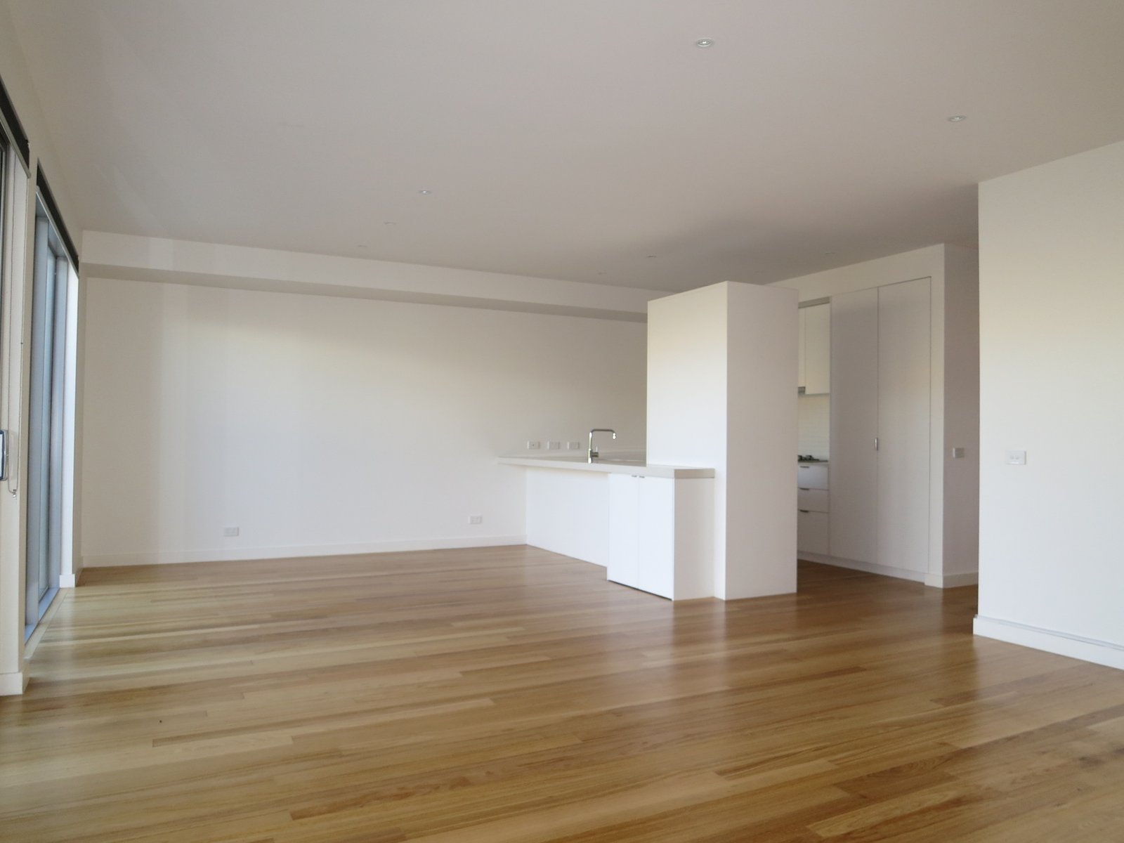 Gallery: 6 Streeton Drive