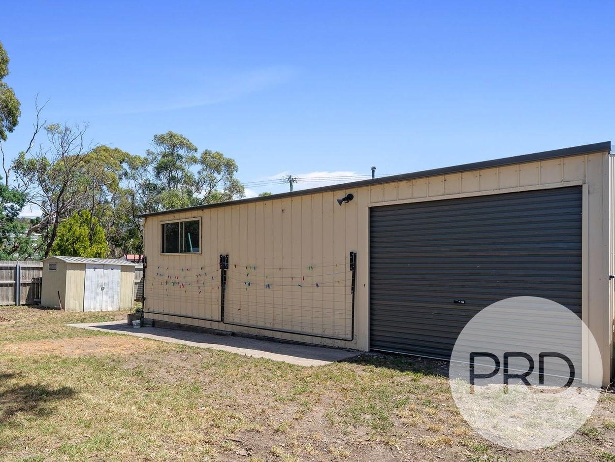 6 Sugarloaf Road RISDON VALE 3