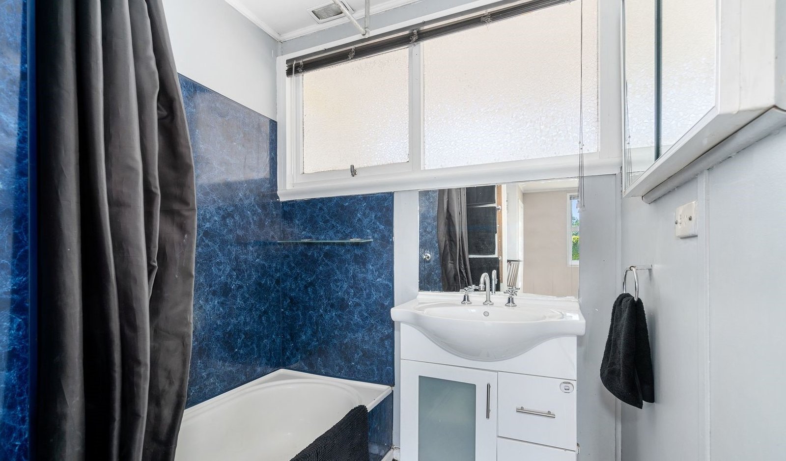 6 Sugarloaf Road RISDON VALE 9